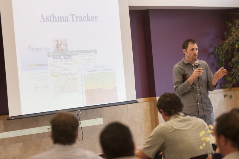 Shane Willard present eAsthma Tracker at LaunchUP.